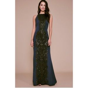 Tadashi Shoji Rizal Sleeveless Crepe Gown